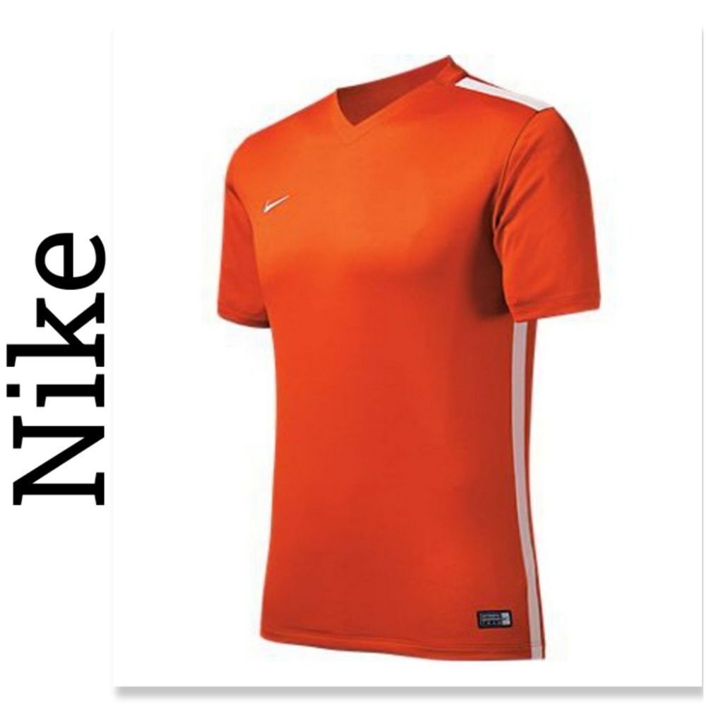 NWOT Nike Challenge Jersey
